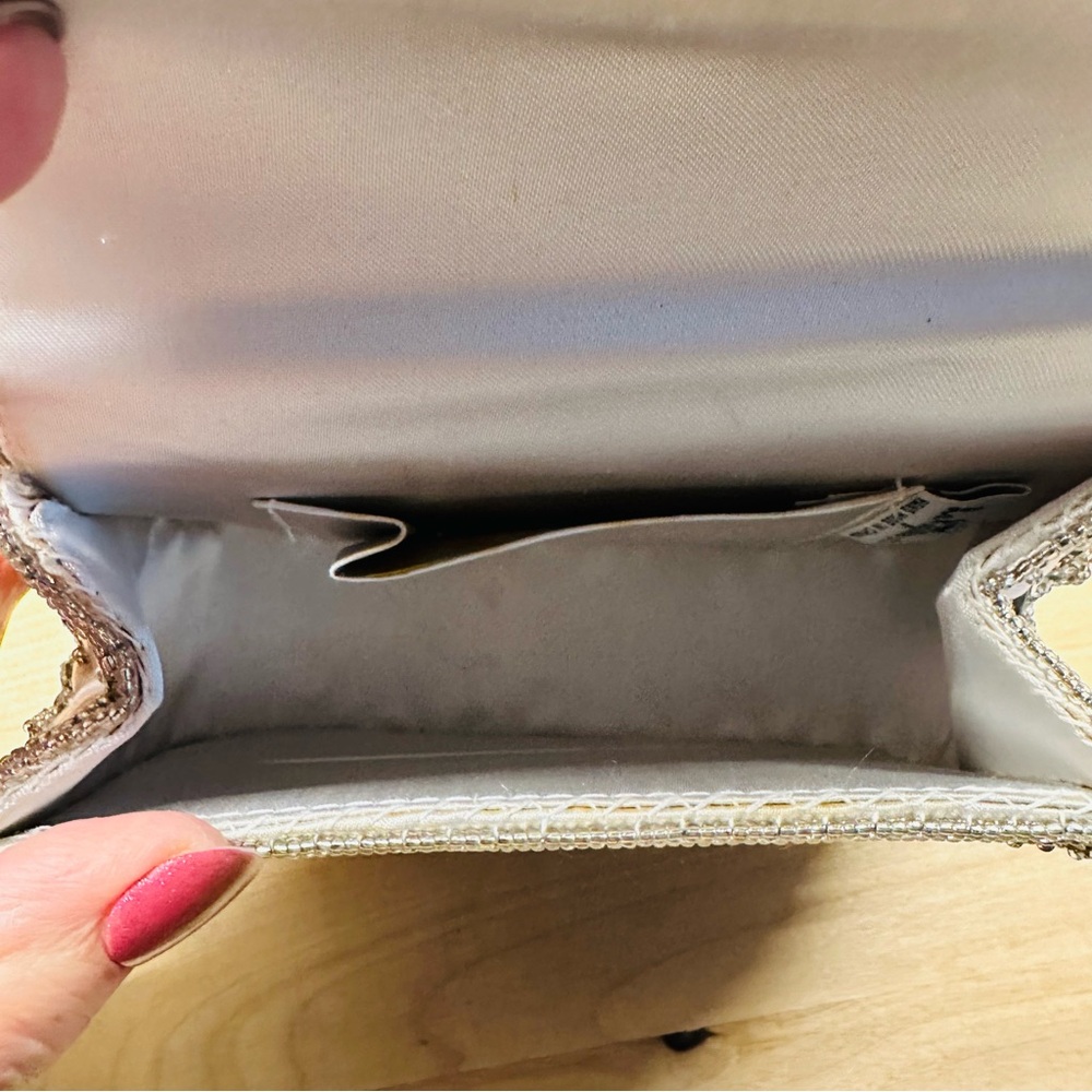 La Regale Clutch Crossbody Purse Metallic Beaded Silver Evening Accessory - Picture 6 of 13